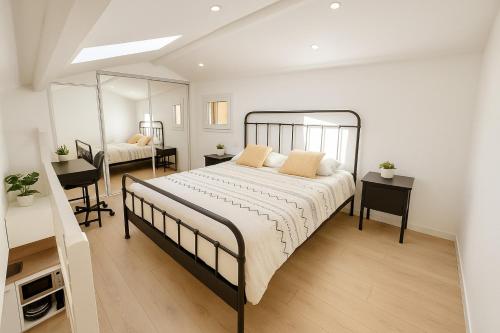 Le Nily Provence, T2 cosy rénové avec Clim, Extérieur et Parking (Le Nily Provence, T2 cosy renove avec Clim, Exterieur et Parking) in Sainte-Tulle