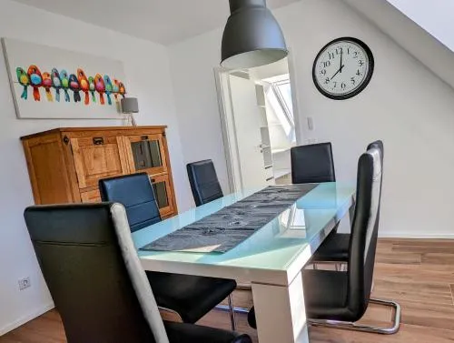 Moderne Landhaus-Ferienwohnung mit Balkon in Kempen, Deutschland