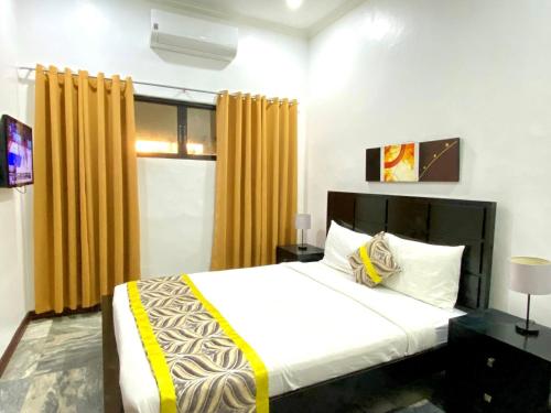 1 queen bed