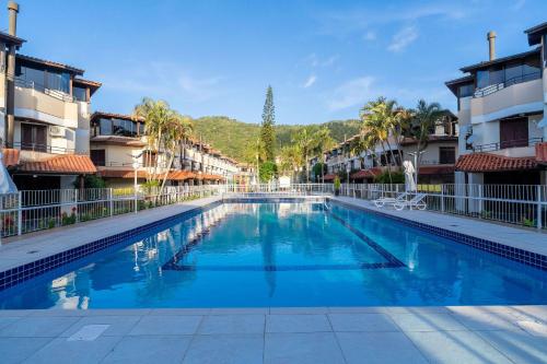 泳池, Casa 3 suites Beira-Mar Piscina Conforto 8 pessoas in 蓬塔卡納斯