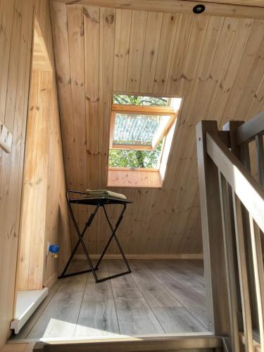 Peaceful lake retreat with sauna & hot tub in 因圖爾克