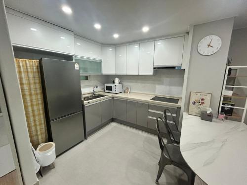 # 삼척 바다정원 Ocean STAY # 삼척항1분 # 솔비치5분 # 장호항20분 # Free Bikes (# 삼척 바다정원 Ocean STAY # 삼척항1분 # 솔비치5분 # 장호항20분 # Free Bikes) in ชองซัง-ดง