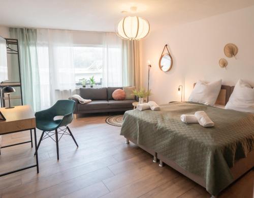2 bedrooms, 5 beds
