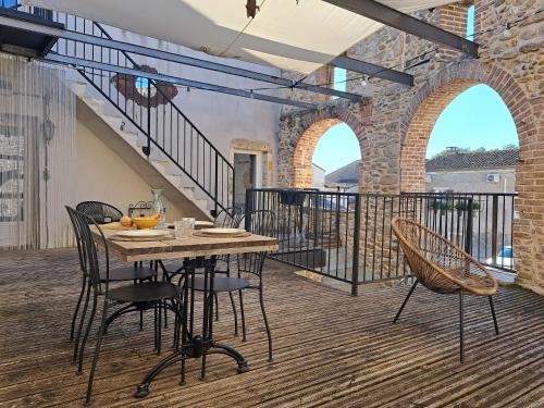 Balkons/terase, Gîtes NouLou - appartementen - airco (Gites NouLou - appartementen - airco) in Saint-Denis (Languedoc-Roussillon)