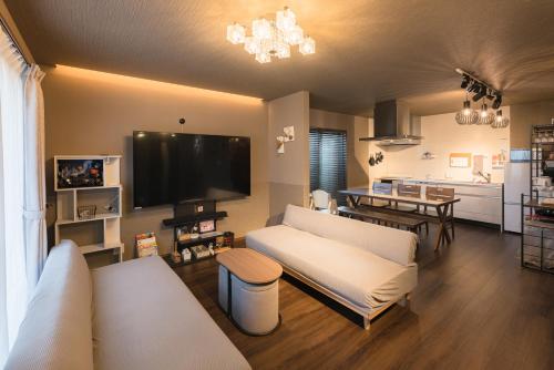 Noctis豊田 ジャグジー肩湯付お風呂75型TV 最大12名宿泊可能