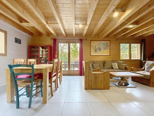 Chalet en bois avec très belle vue sur la montagne (Chalet en bois avec tres belle vue sur la montagne) in Colmars