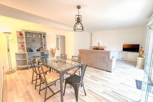 La Brayoise Near Orléans cozy house with garden & pétanque (La Brayoise Near Orleans cozy house with garden & petanque) in Saint-Jean-de-Braye