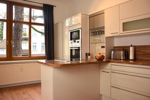 Facilities, Maisonette-Apartment mit Parkplatz, Kingsize in Hellersdorf