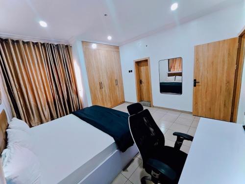 Furnished 3-Bedroom Apartment for Shortlet - Lekki - image 4