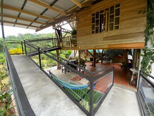 Cabin -Treehouse La Tigra in San Gerardo