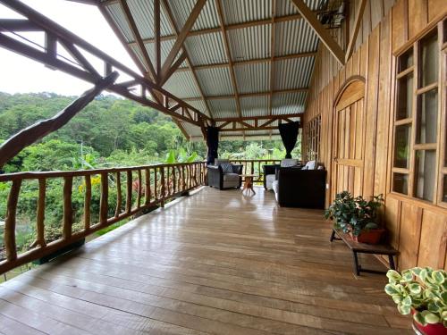 Cabin -Treehouse La Tigra in San Gerardo