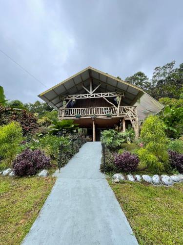 Cabin -Treehouse La Tigra in San Gerardo