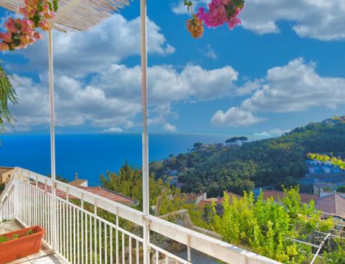 Навколишнє середовище, Casa Nina' "La Santa", tradicional Amalfi Coast Villa Retreat in Віетрі суль Маре