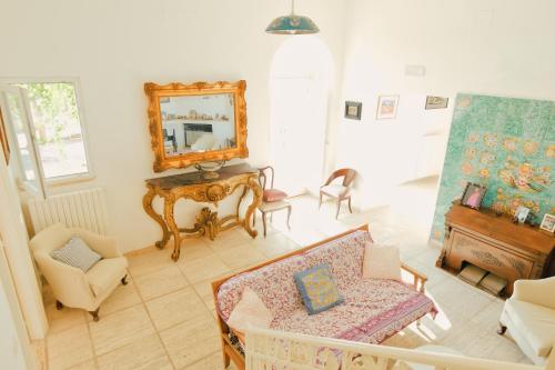 Casa Nina' "La Santa", tradicional Amalfi Coast Villa Retreat in Віетрі суль Маре