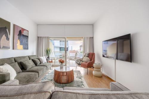 Lena Court - Spacious 3bdr City Views - image 4