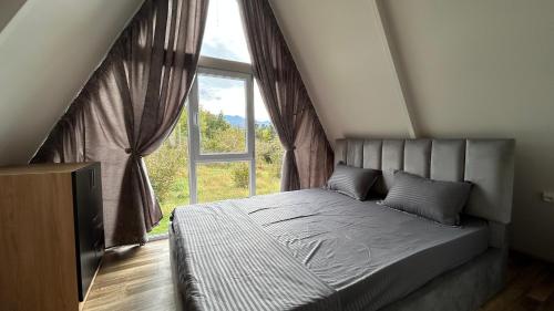 Cozy cottage with mountain view in Kobulety