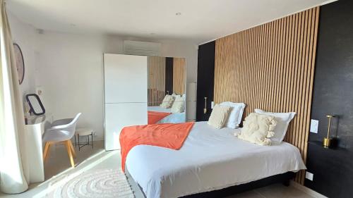 appartement indépendant rez de chaussée de villa (appartement independant rez de chaussee de villa) in La Roquette-sur-Siagne