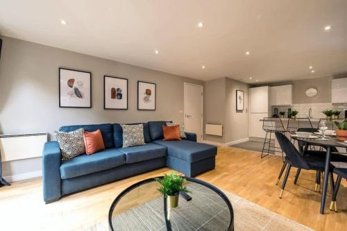 Central 2 Beds with Free Parking, Liverpool (photo 8)