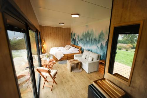 ermiglamping in Jince