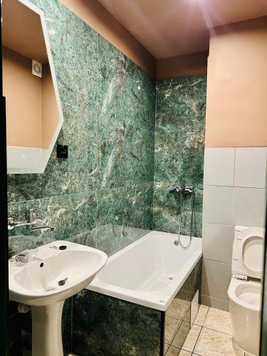 浴室, Zajazd Piękna Góra (Zajazd Piekna Gora) in 戈烏達普