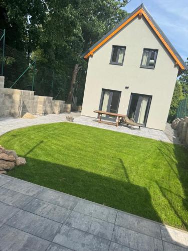 Apartmánová chata u pláže Sečské přehrady (Apartmanova chata u plaze Secske prehrady) in Klokocov