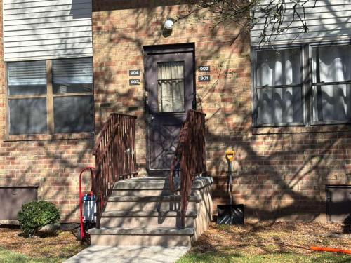 Зовнішній вигляд готелю, Entire Cozy Apartment Fully Renovated Modern Style in Норт-Брансуік (Нью-Джерсі)