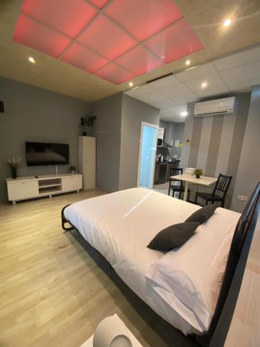 Estudios 85 - Cerca de Madrid, Toledo y Parque Warner in Parla