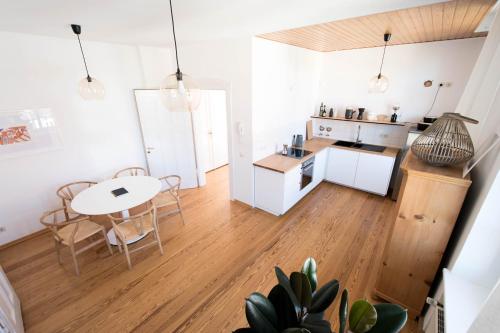 Modern design im klassischem Altbau Modern design im klassischem Altbau