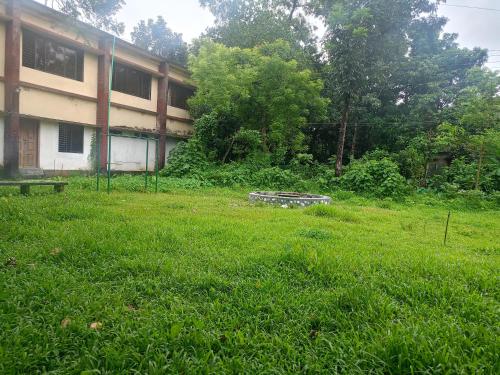 Сад, Holy Haven Guest House in Mymensingh