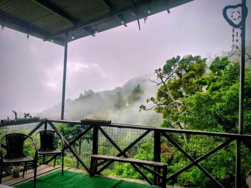 Roots Casa Rústica (Roots Casa Rustica) in Hornito