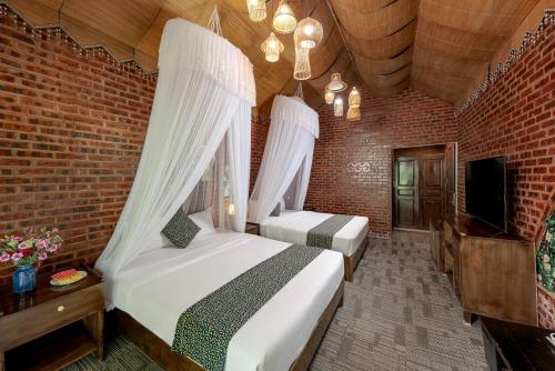 Tam Coc Lion Kings Hotel & Resort