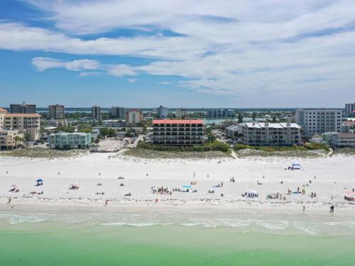 Surfside Condos 402 - image 4