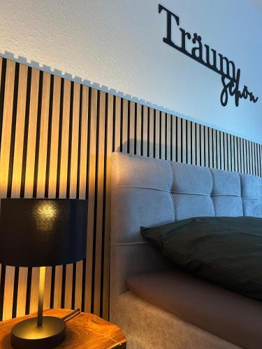 WälderNestchen - zentral - Natur pur - Tiefgarage - Balkon - modernes 2 Zimmer Appartement