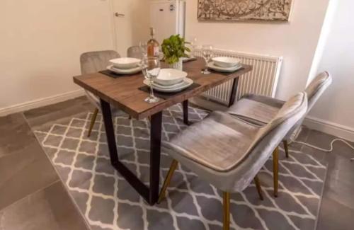 City Centre 2bd Parking Wifi in 達勒斯