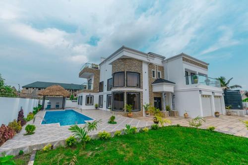 White House in Aburi