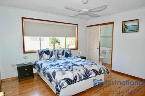 25 The Esplanade in Woodgate