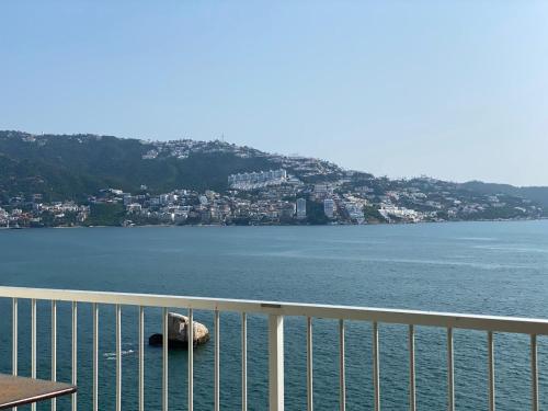 Suite Frontal a Pie de Playa con Terraza Panorámica
