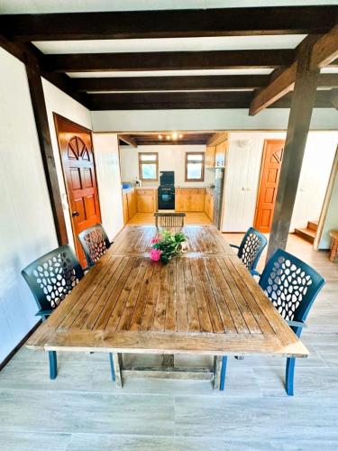 Faré blue lagoon (Fare blue lagoon) in อติฮา