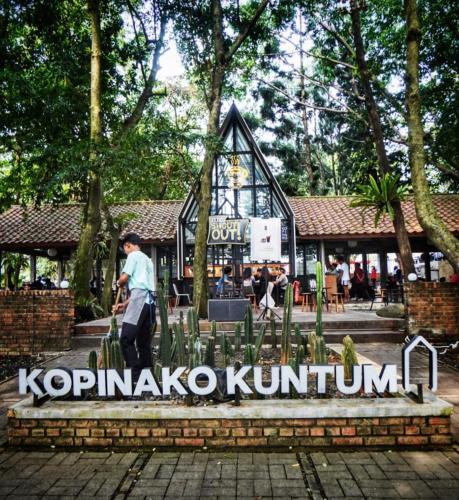 Vila Kuntum Bogor- 3BR Cozy House dekat Kuntum Farmfield near Saung Ngariung Makanan & Minuman