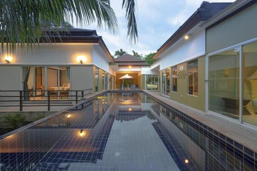 DE PALM Poolvilla near Pirate Ship