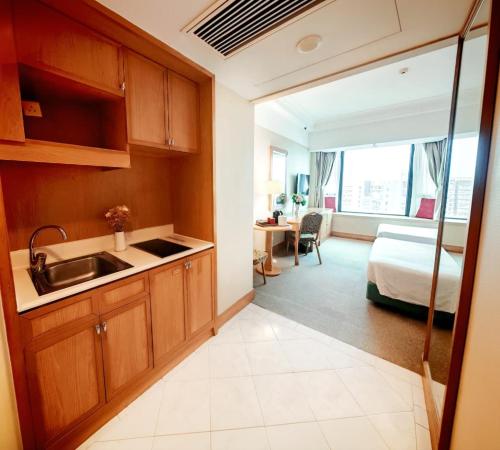 room detail thumbnail 1