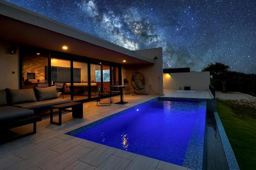 Плувен басейн, the 478 -pool & spa- Miyakojima Luxury Villa in Yonaha Beach