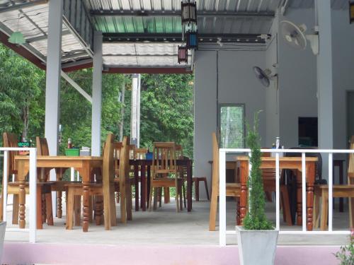 Lanta Triple Novel in Klong Dao part
