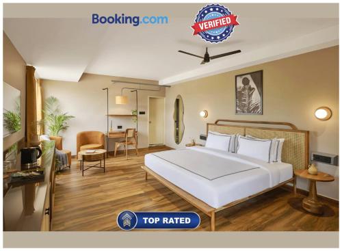 The Abhi-vadya - Ganges NEAR Kashi Vishwanath Temple -Ganga Ghat - Near-Cleaռ & Well-Decorated Rooms - Wi-fi -Parking -Excellent Customer Service - Best Hotel In VARANASI
