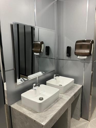 Bathroom, Ketje Luxury Capsule Bandara Raden Inten II in Metro