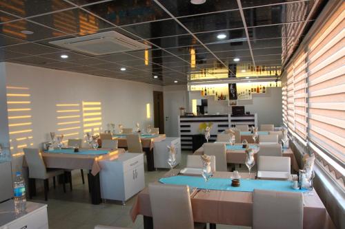 ห้องอาหาร, Deveci Hotel in ซิลิฟเค