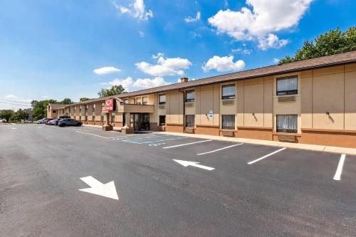 Econo Lodge Woodbridge in Iselin, USA