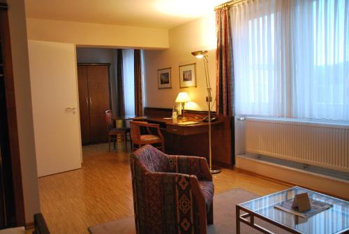 2 twin beds