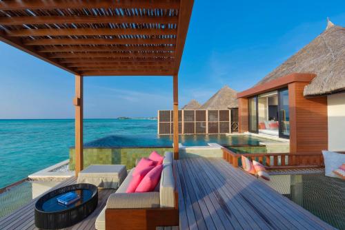 Four Seasons Resort Maldives at Kuda Huraa马尔代夫库达胡拉四季图片