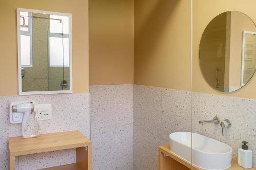 SweetStay - Kloof Street - image 3